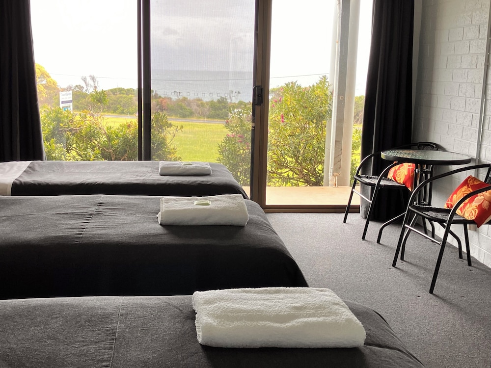 61 OCEAN ROAD MOTEL