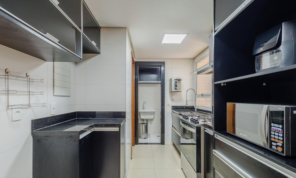 Apartment w/ Barbecue Grill and Jacuzzi Ccg1403