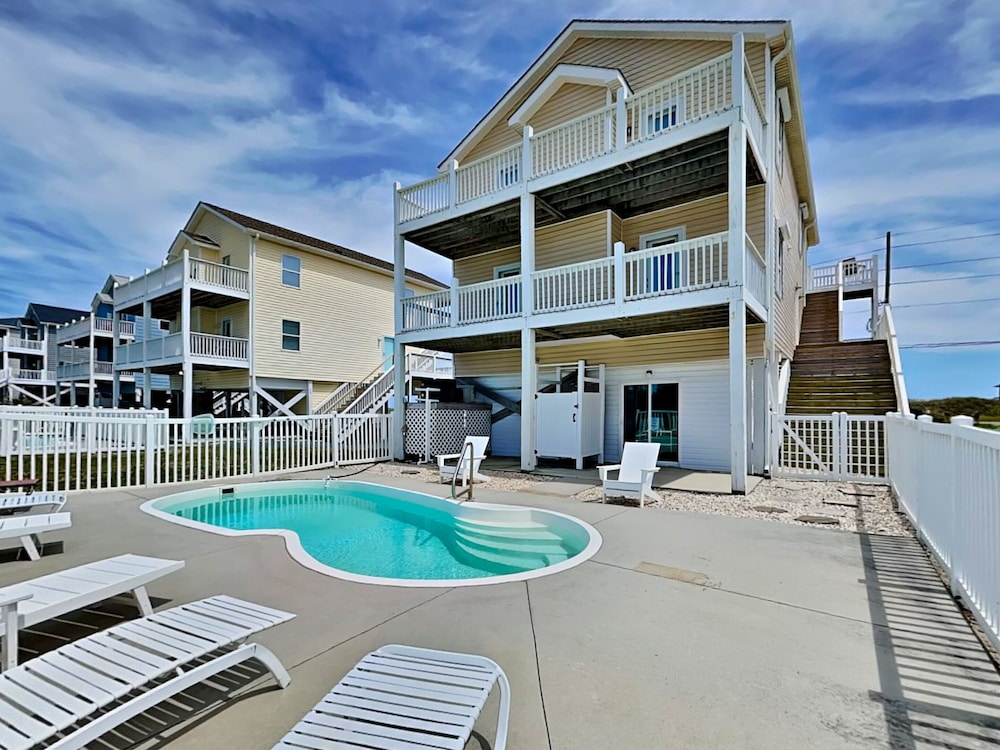 Starfish Escape by Topsail Realty