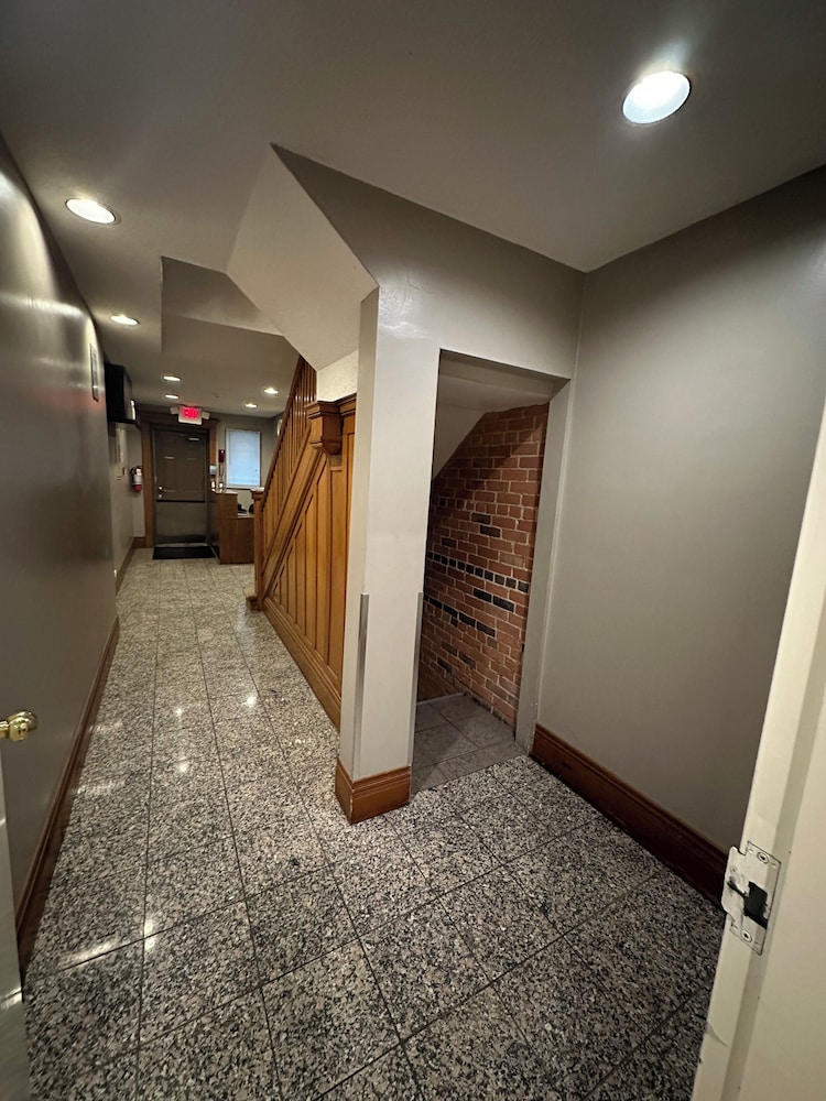 All Days Hostel - Image 2