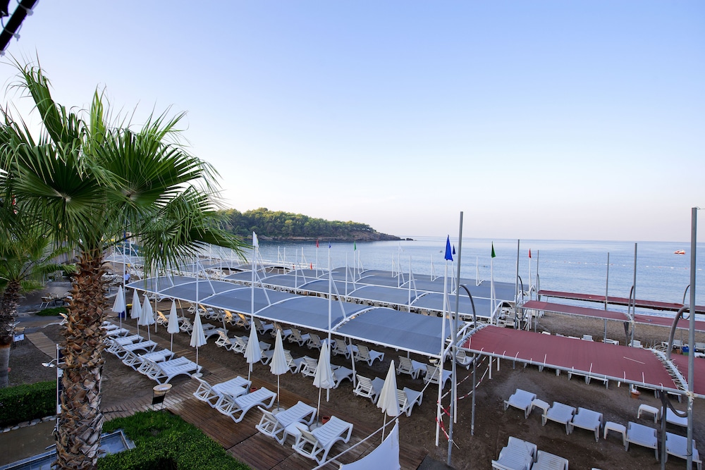 Sealife Buket Resort & Beach Hotel – All Inclusive