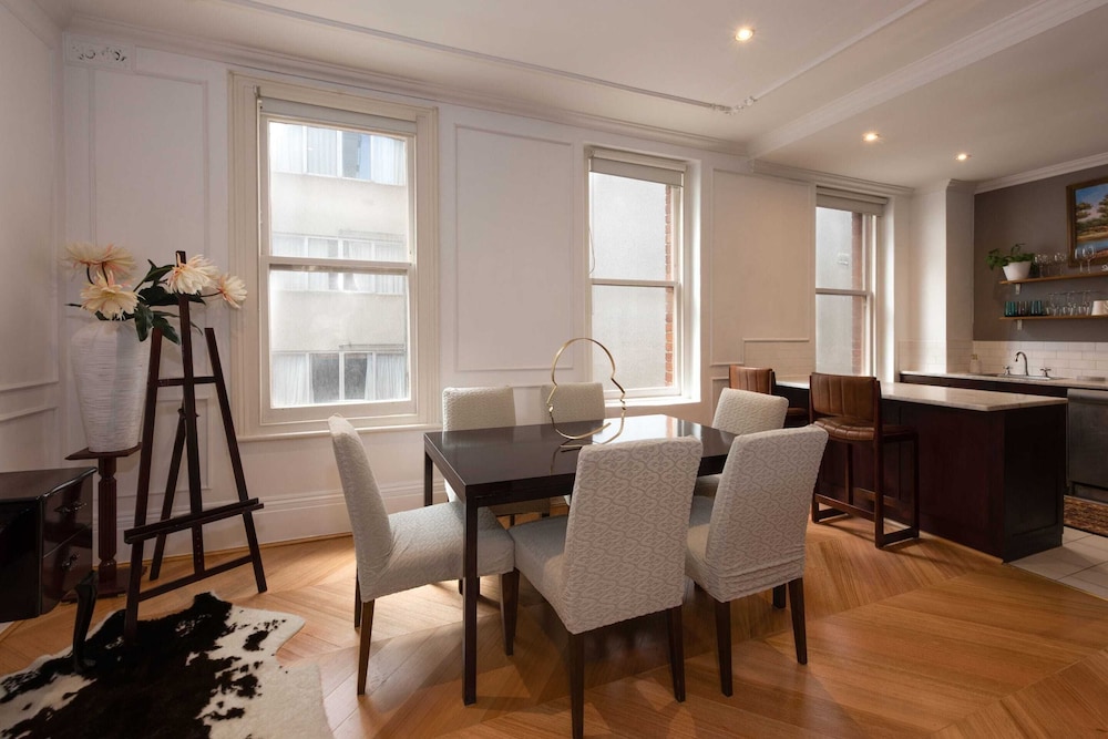 Quiet 2 Bedroom Apartment in Heritage Building in the CBD