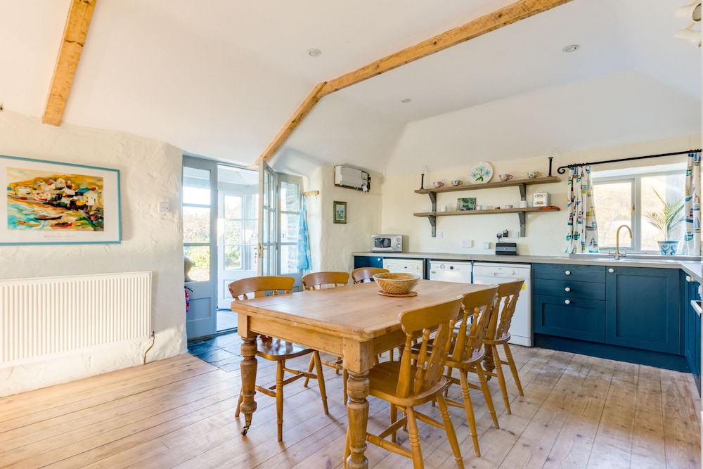 The Barn, St Minver