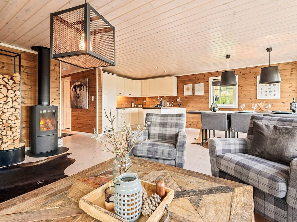 9 Person Holiday Home in Rauland