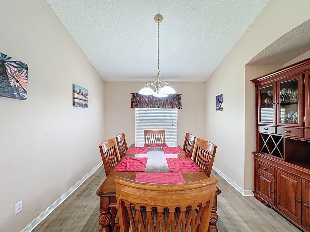 Spacious 4 Bed Villa With Pool/spa And Game Room 4 Bedroom Villa