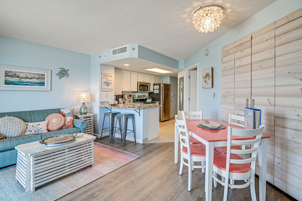 Steps to Boardwalk: Condo w/ Pool in Myrtle Beach view 3