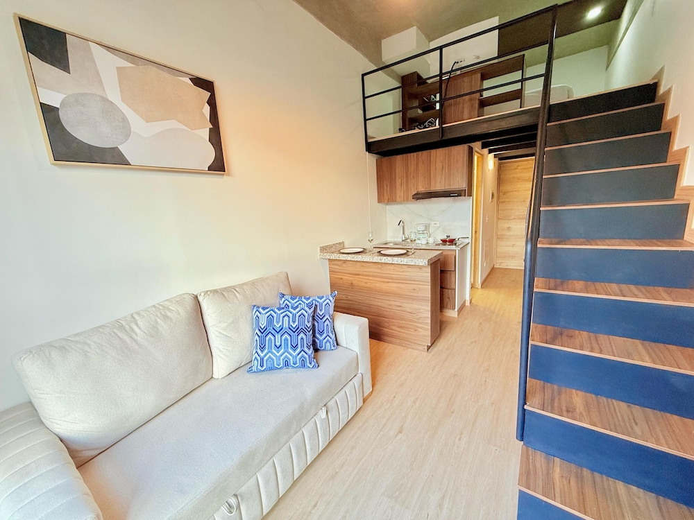 Atelier Cedritos by Weeki.