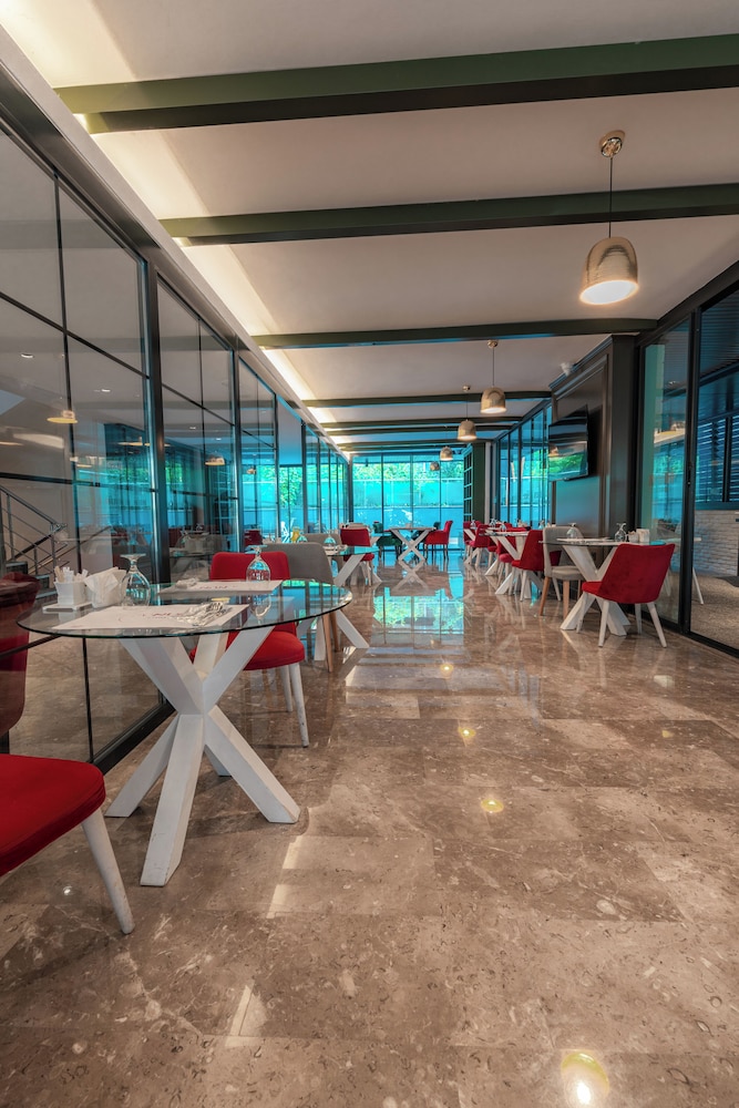 Nun By Laren Hotels - Image 73