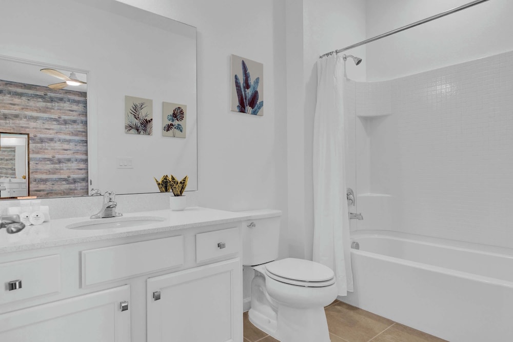 Upstay Epic 15br Mansion for Big Groups Near Parks