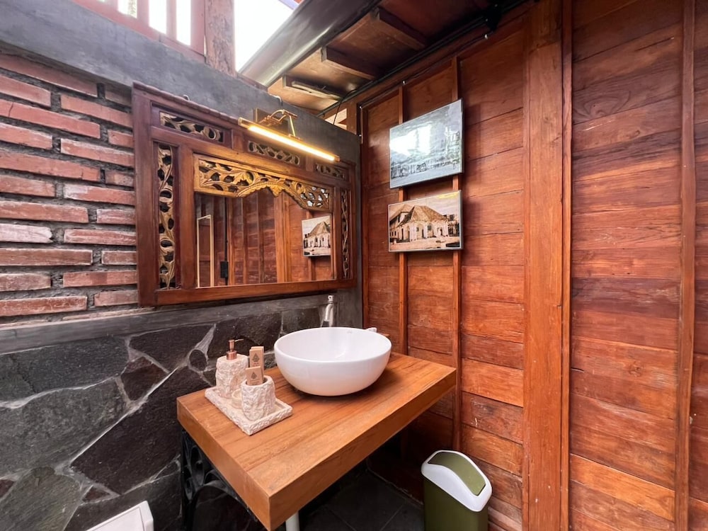 Nglaras Resort Yogyakarta