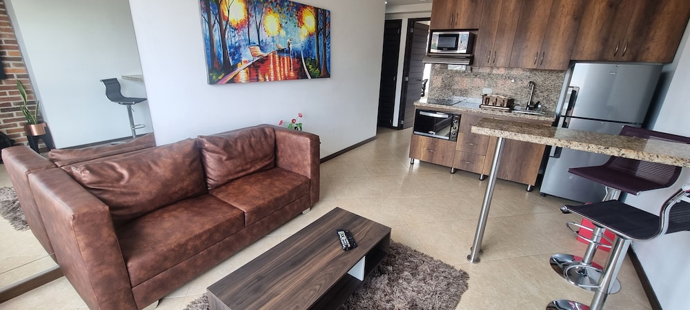 Penthouse Rooftop Gem in the Laureles