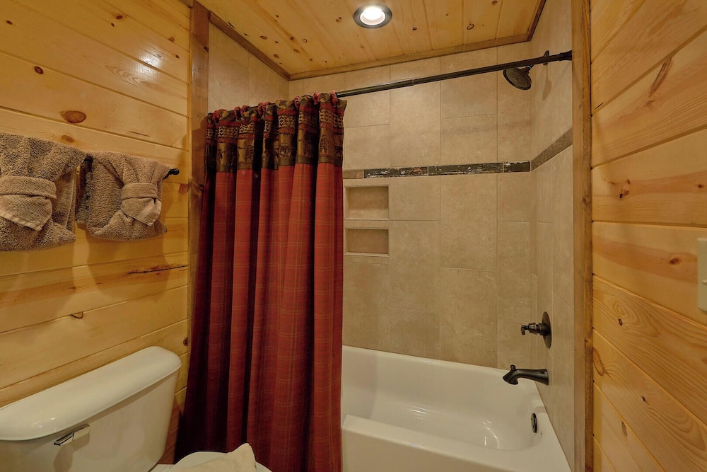 Adventure Lodge