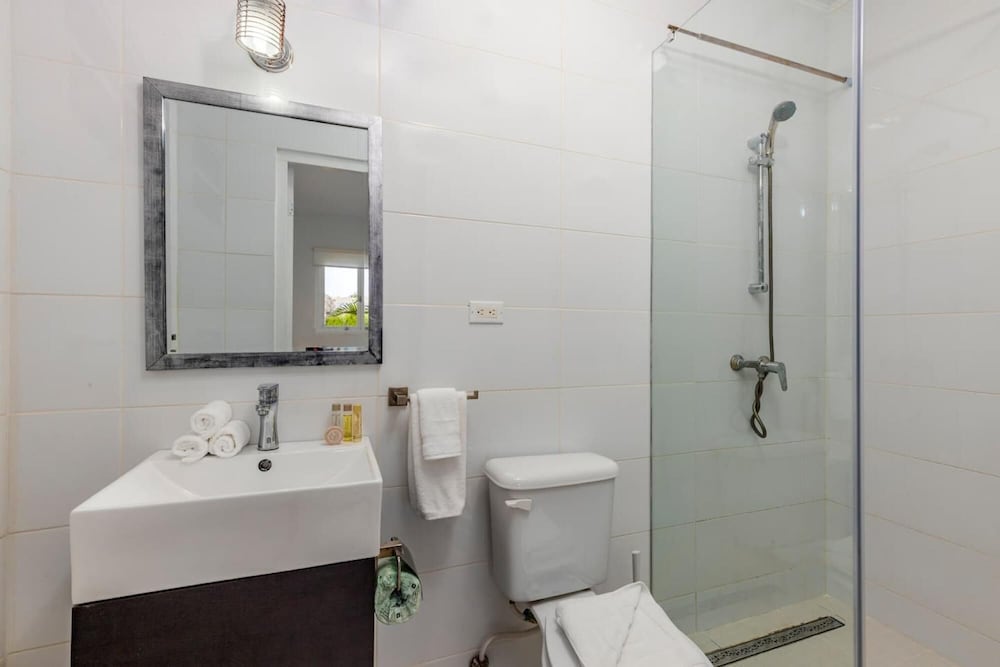 Outstanding Oasis 7BR 7BA Villa With Private Pool
