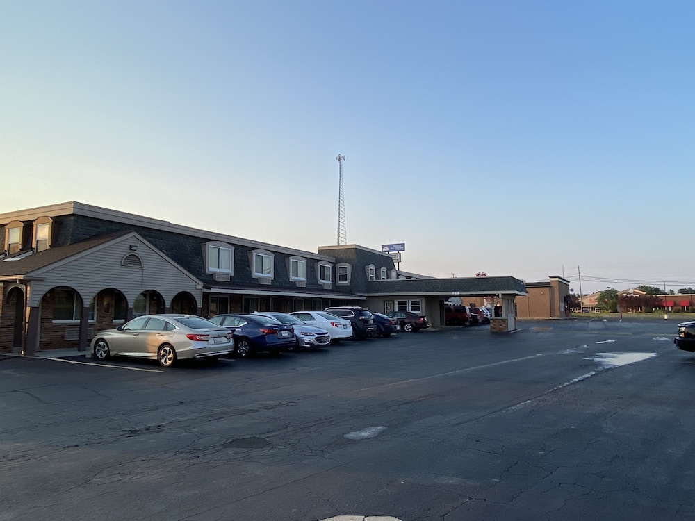 Americas Best Value Inn Marion, OH view 2