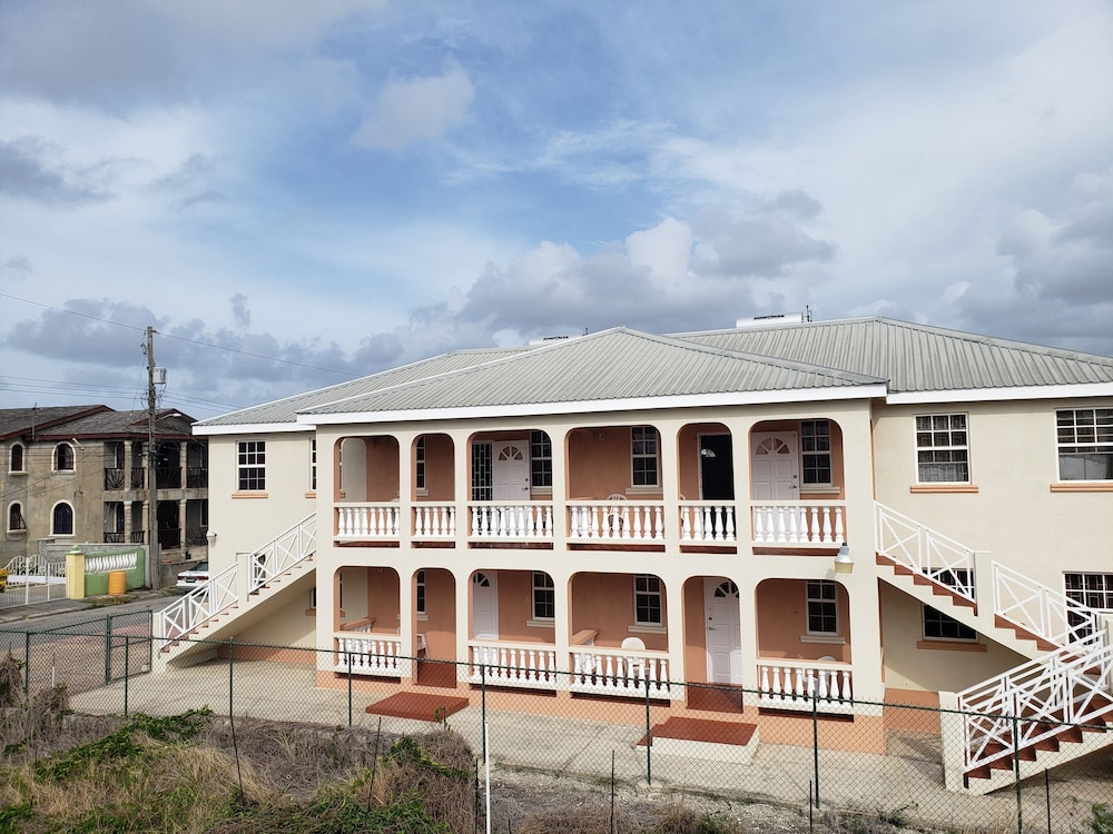 Hotel The Terraces at Mangrove - Image 1