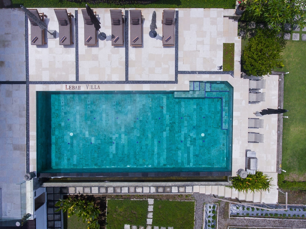 Lebah Villas