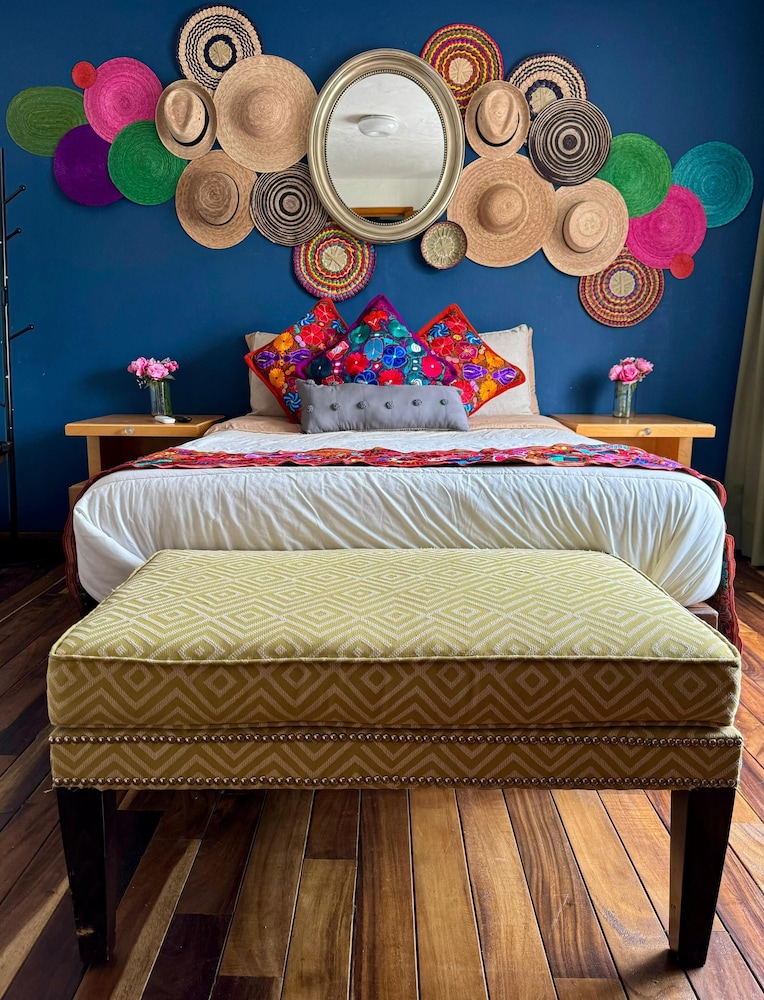 Homestal California Hostal Tlaquepaque