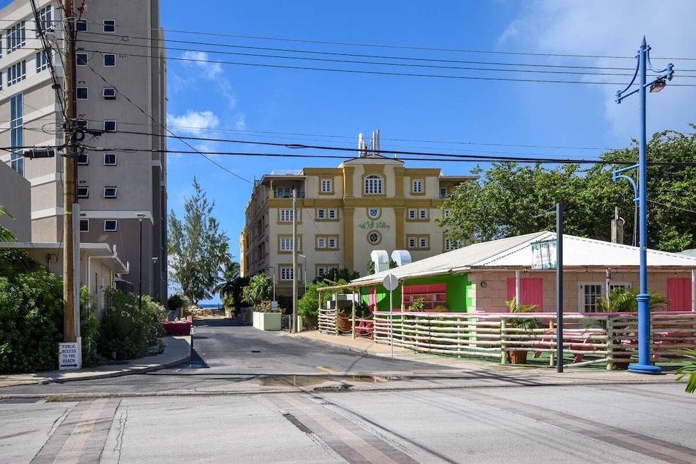Modern 2-bed Apt Near Beach In St. Lawrence Gap 2 Bedroom Apts by Bluescape
