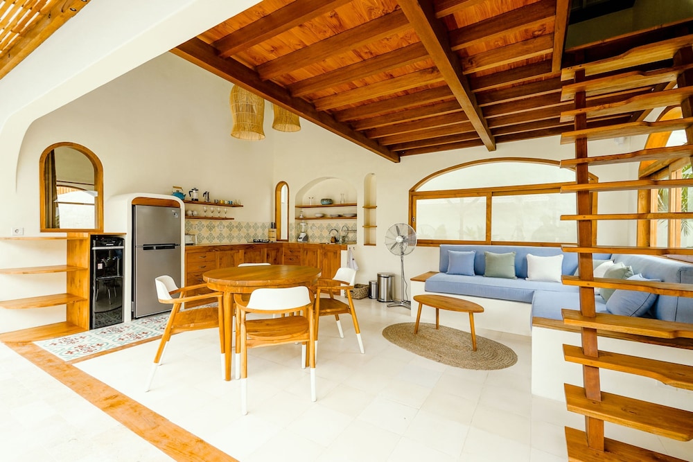 Villa Canggutopia 3 by Alfred in Bali - Tropical 1BR Villa in Heart of Canggu Echo Beach