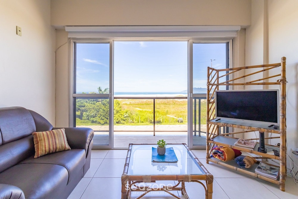 Comfortable apt by the sea in Cabo Frio/rj Ldn201