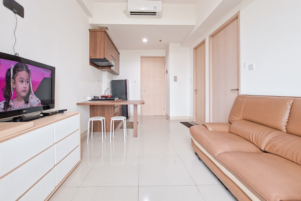 Modern Minimalist Look 1Br Apartment At Tree Park City Bsd