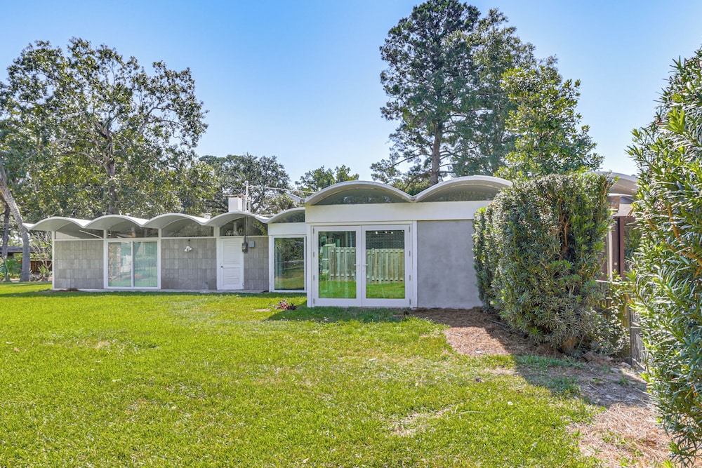 2 Mi to Fsu: Unique Home w/ Patio & Spacious Yard