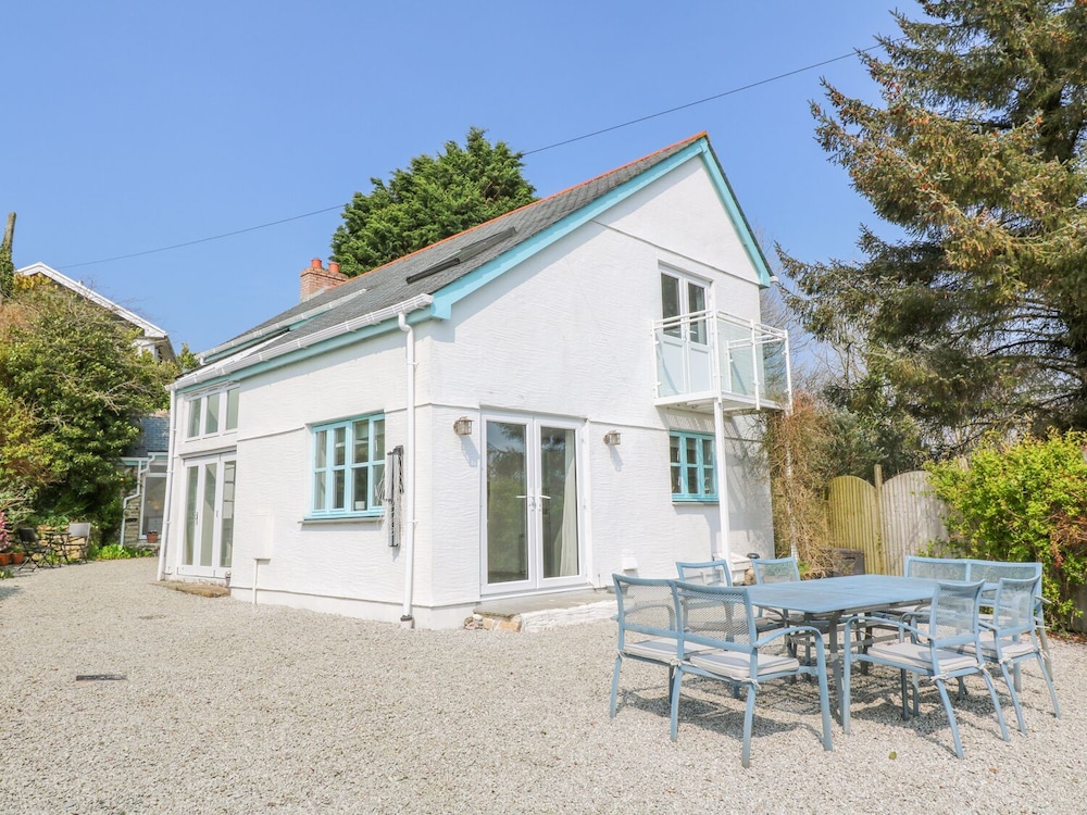 Helston Vacations - Scott's Cottage - Property Image 1