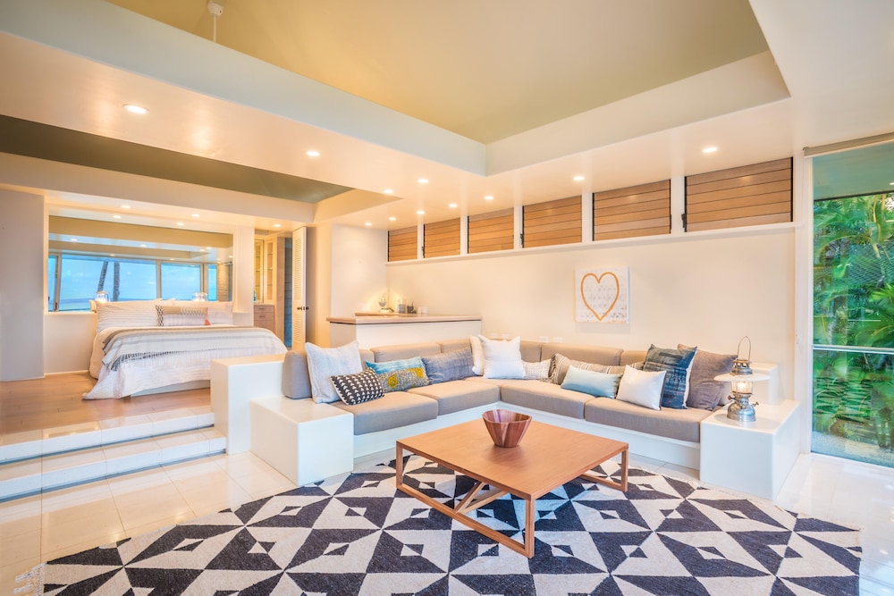 Anini Beachfront Home