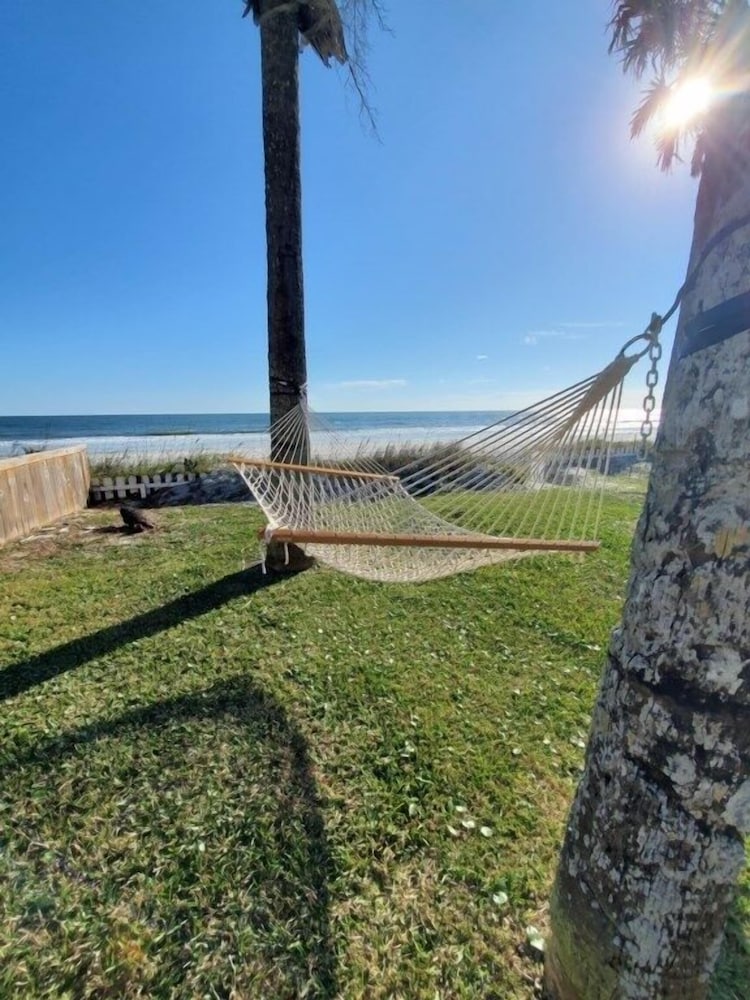 Coastal Bliss - Oceanfront Home 3 Bedroom Home