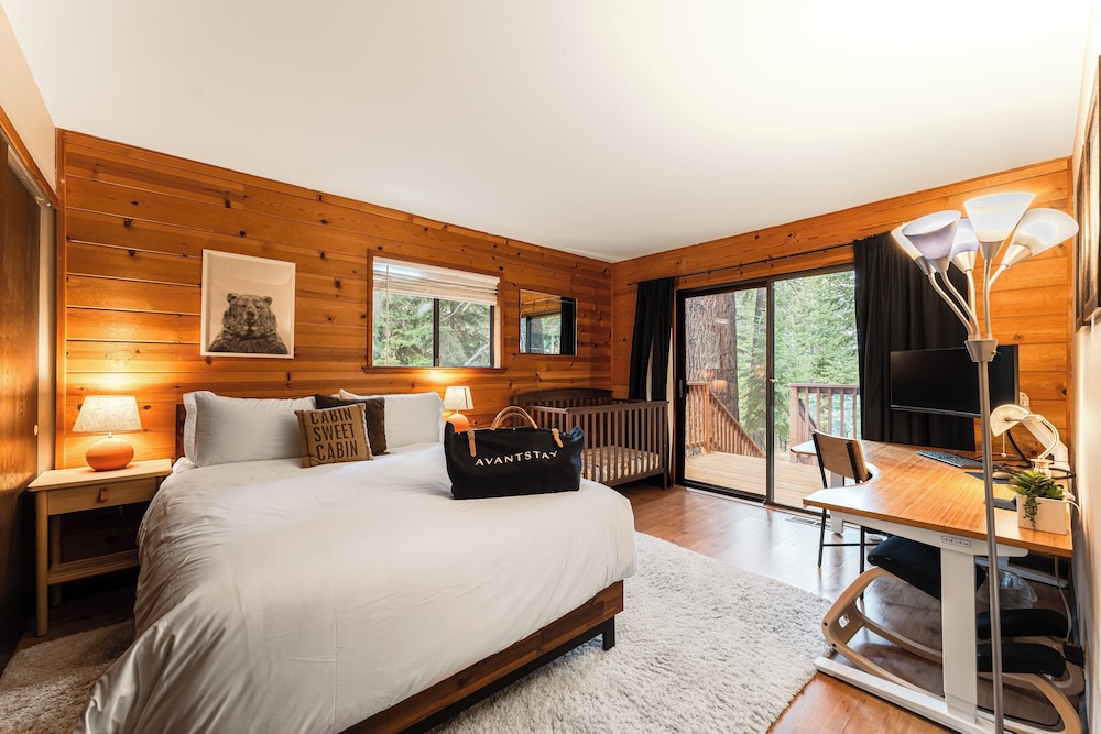 Emerald by Avantstay Tahoe Donner Mountain Retreat w/ Large Patio view 2