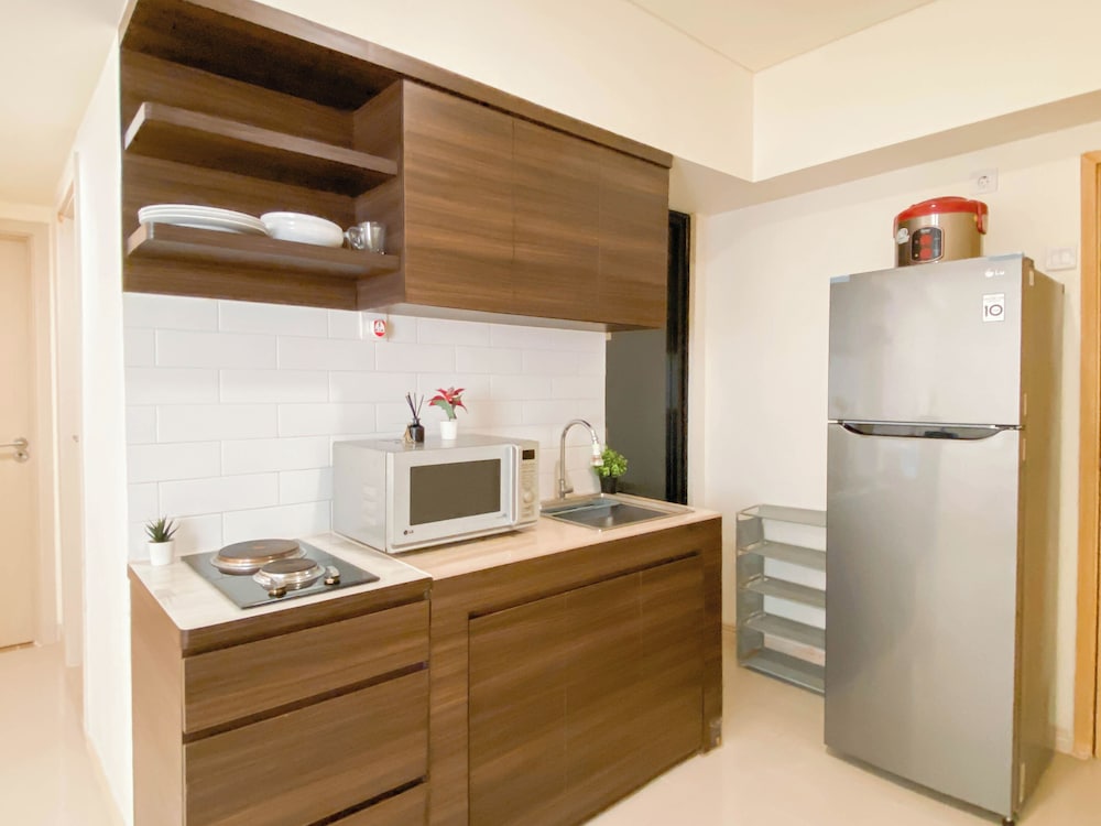 Basic 1Br With Extra Room At Meikarta Apartment