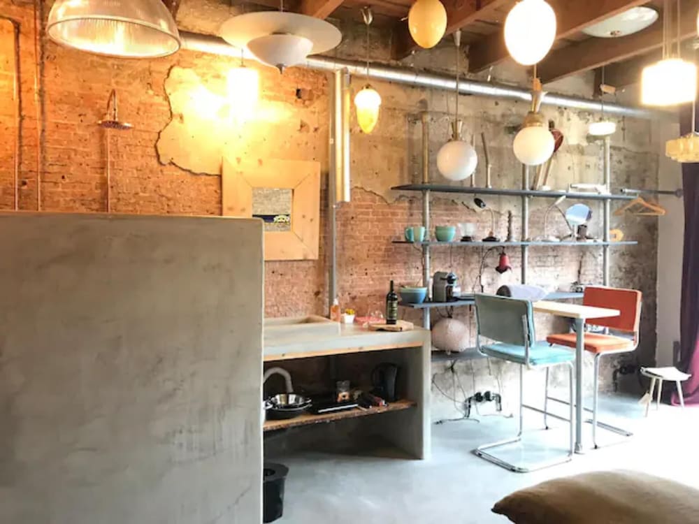 Studio in Canal Villa in the Old Centre Schiedam view 3