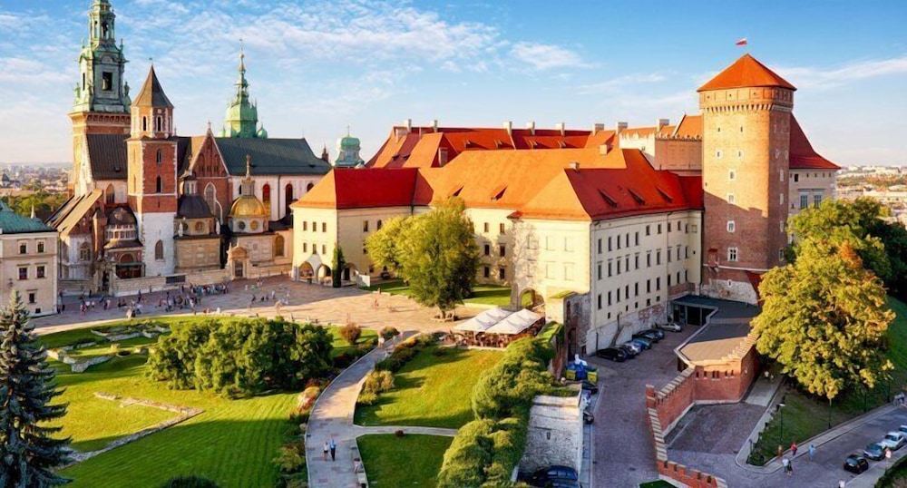 Krakow Apartments & Rooms