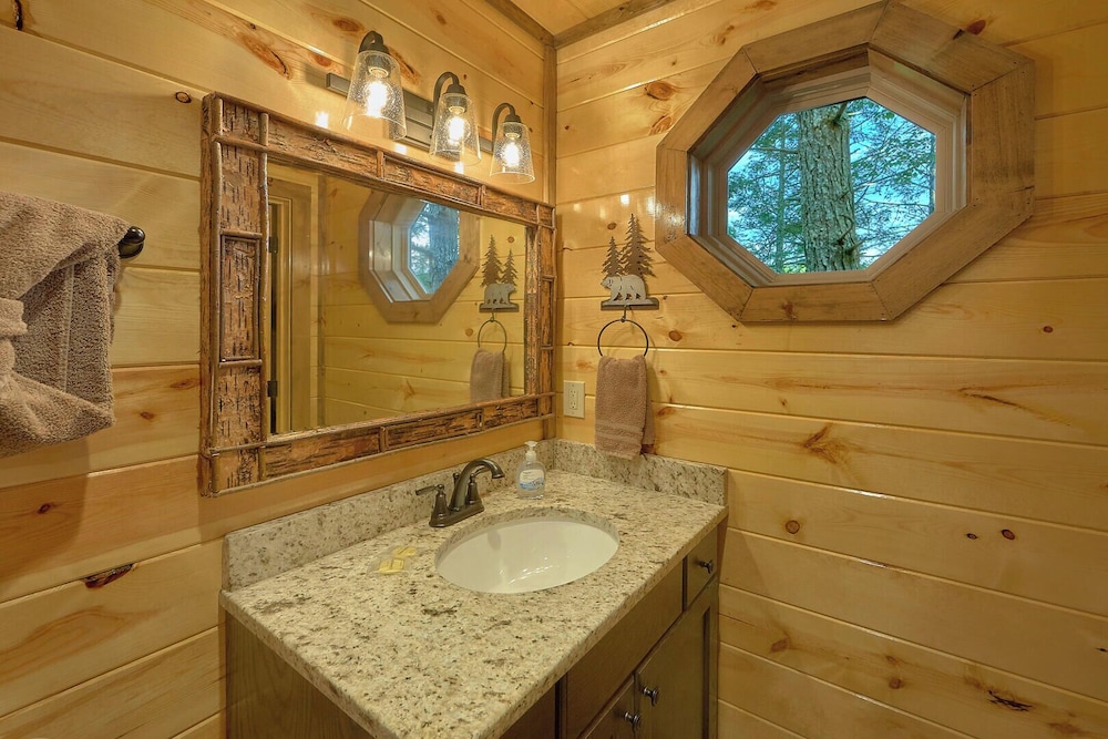 Adventure Lodge