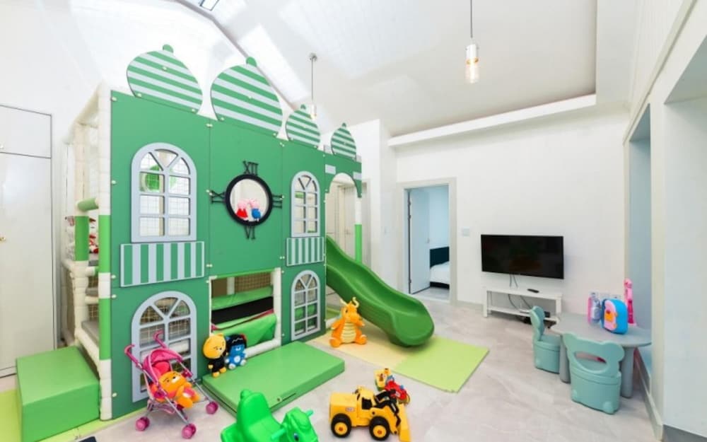 Gapyeong Shinbi Kids Pool Villa