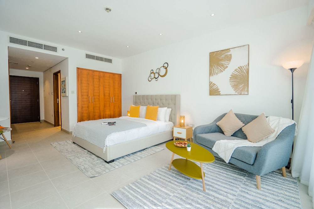 Nasma Luxury Stays- BLVD Central Podium