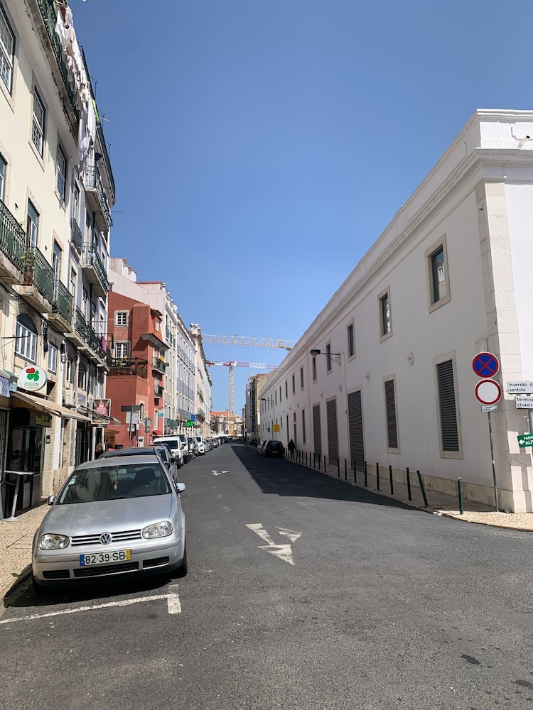 Castle Fado River Alfama Flat