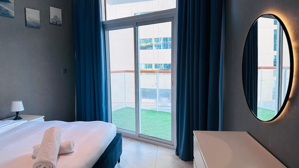 Premium 2 Bed Millennium Apartment