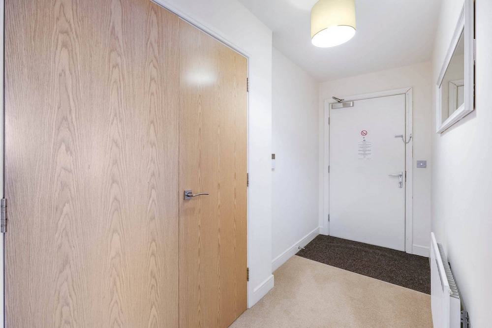 Alder House Serviced Apt. Maidenhead