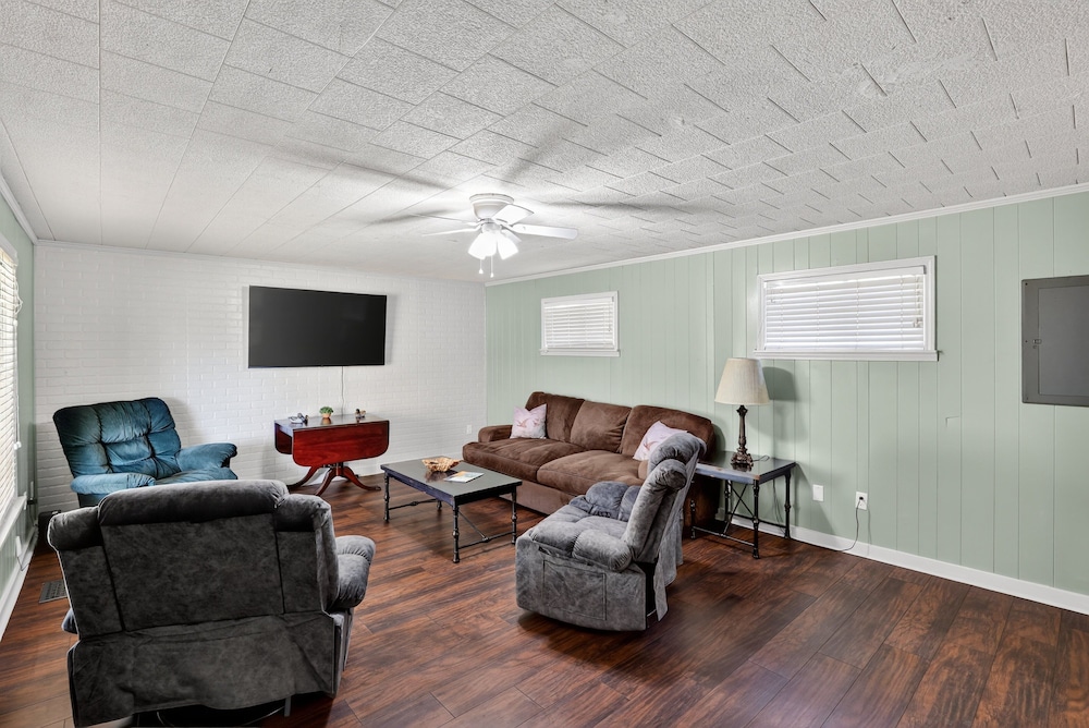 The Decoy Den Perfect For Hunters & Anglers 4 Bedroom Home