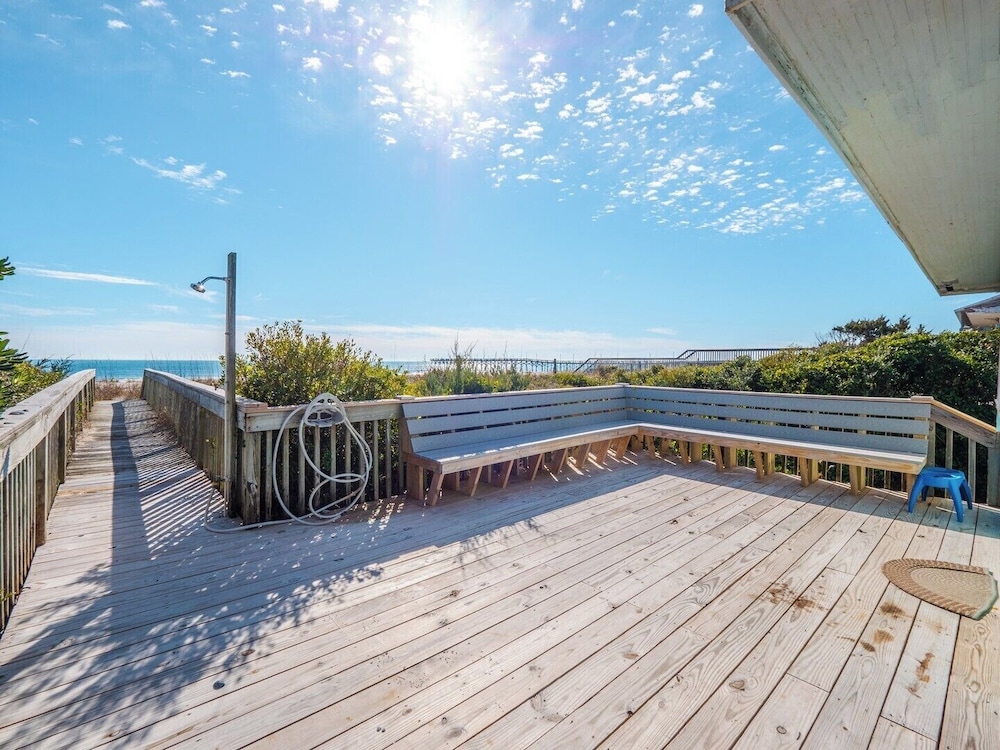 703 By The Sea by Topsail Realty