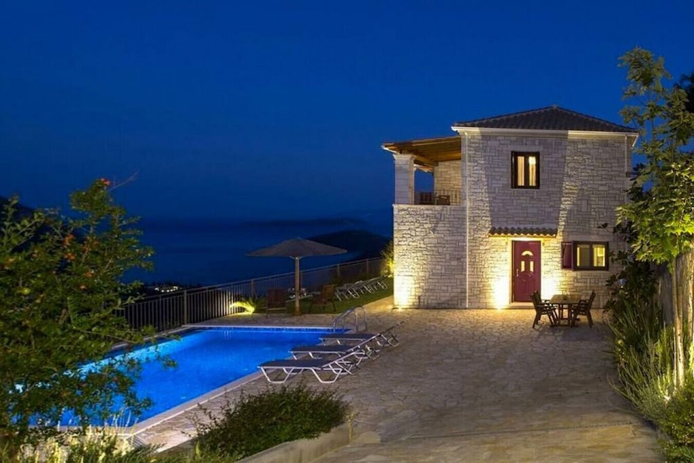 Villa Rodi Poros in Poros photo 4