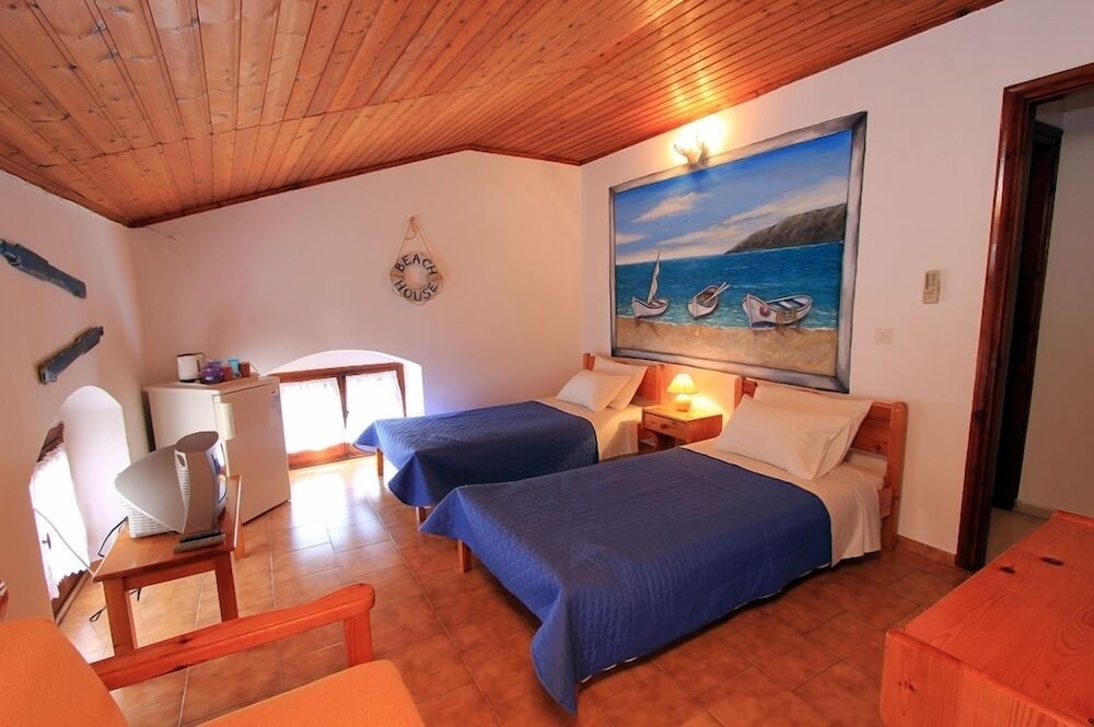 Symi Center