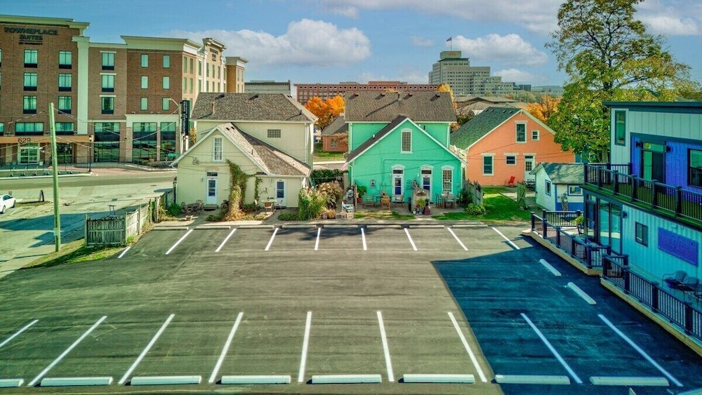 Indy Stadium Villas 707 view 3
