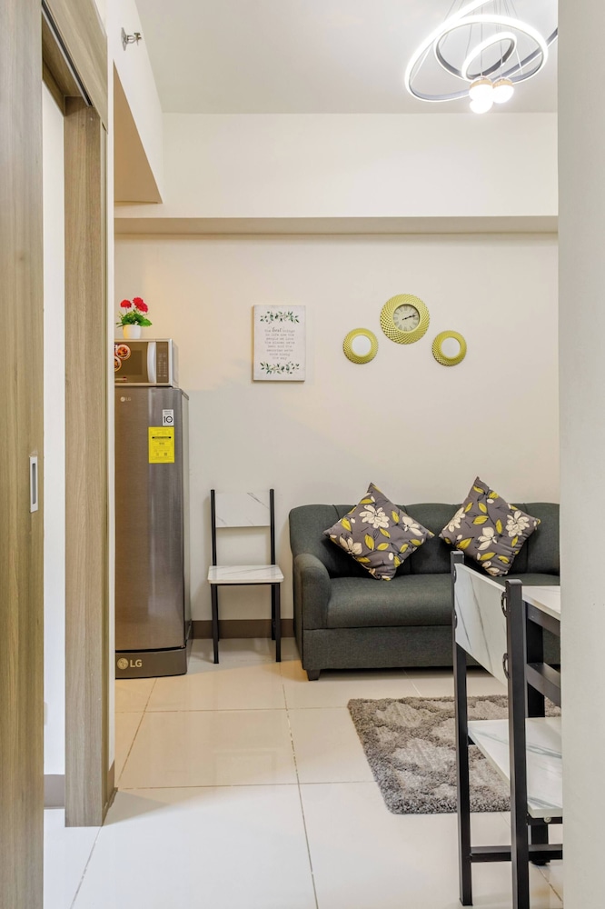 Luxurious Bayview 2BR Near MOA Picc CCP Free Wifi