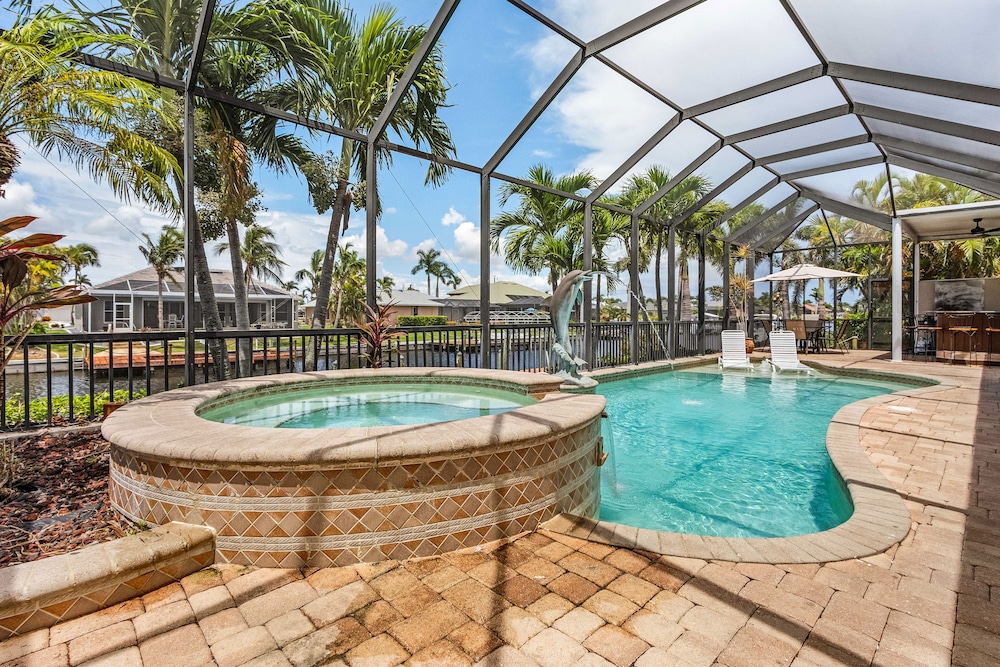 Punta Gorda Vacations - Spacious Canalfront Oasis w/ Pool  Hot Tub! - Property Image 1