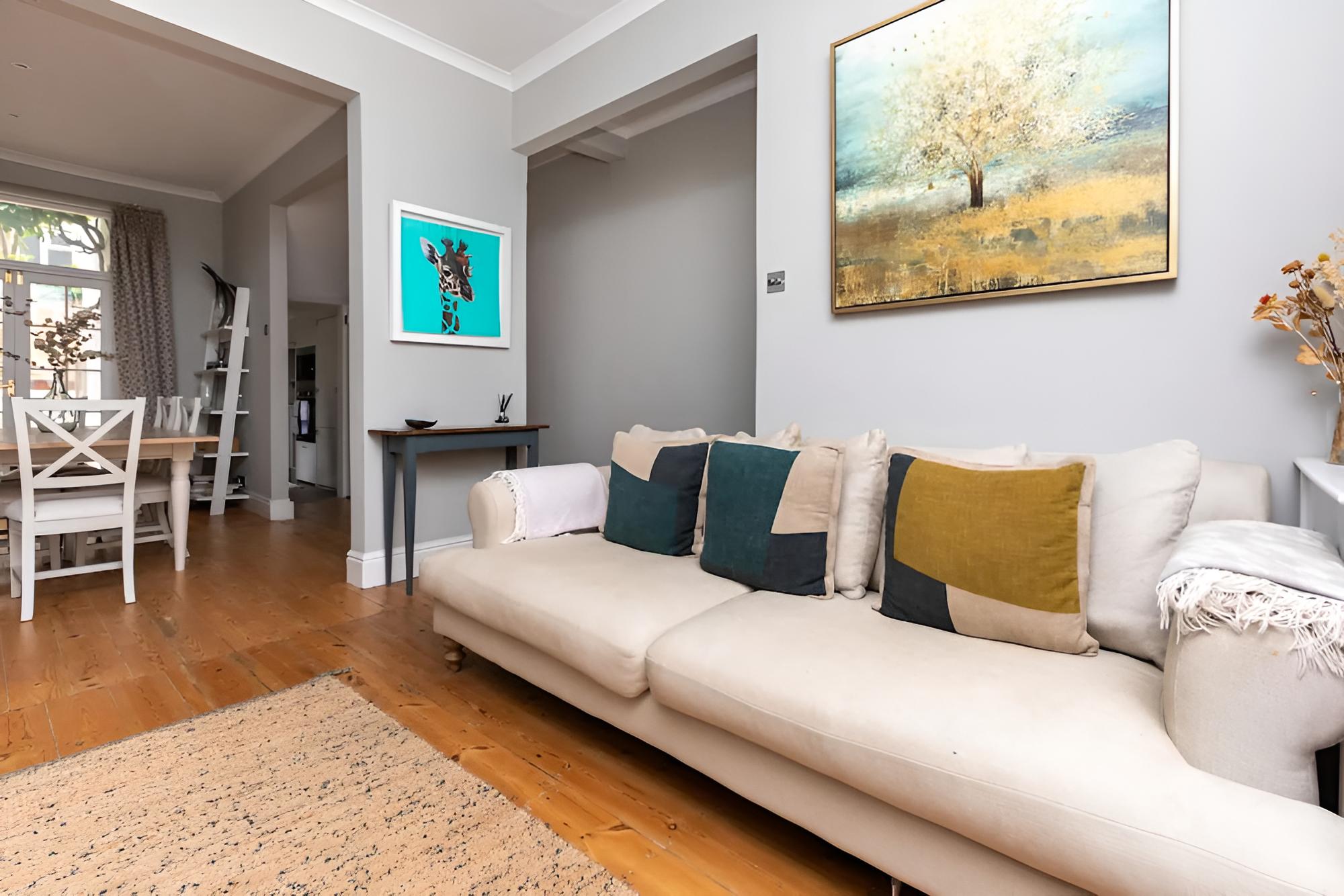 Vibrant 1BD Home With Outdoor Patio - Hammersmith!
