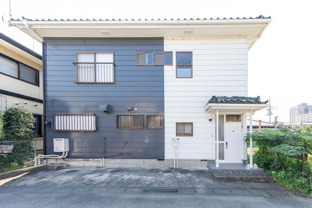 K&K HOUSE
