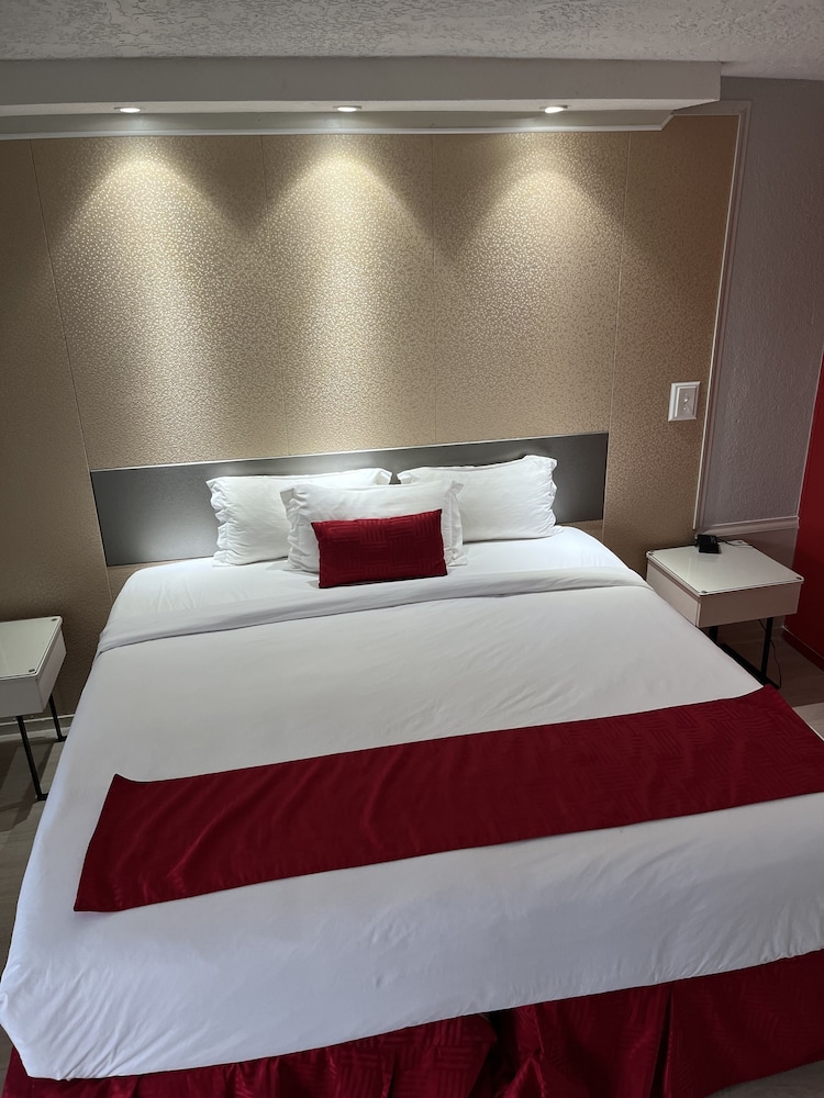 Travelodge by Wyndham Orlando / Heart of International Drive