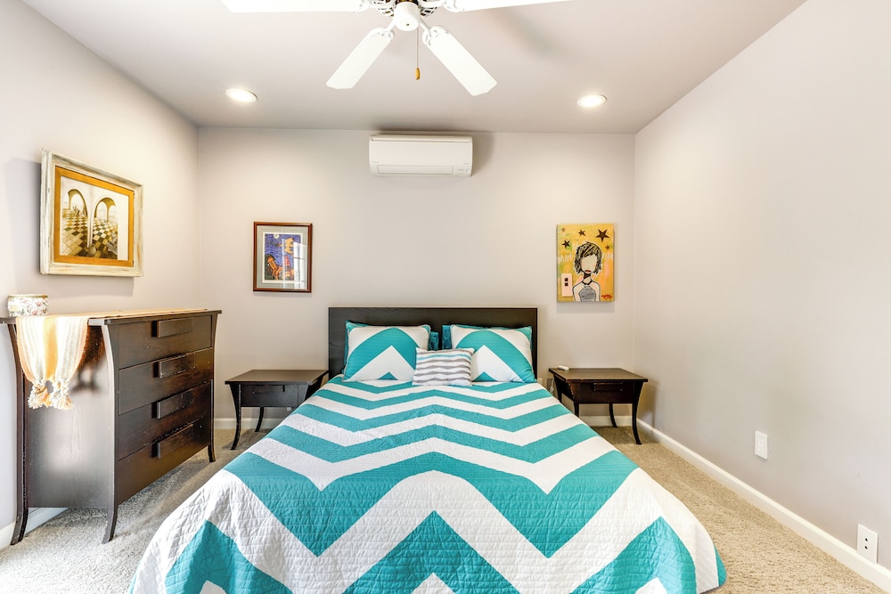 Pool & Deck: Wine Country Hideaway in Middletown!